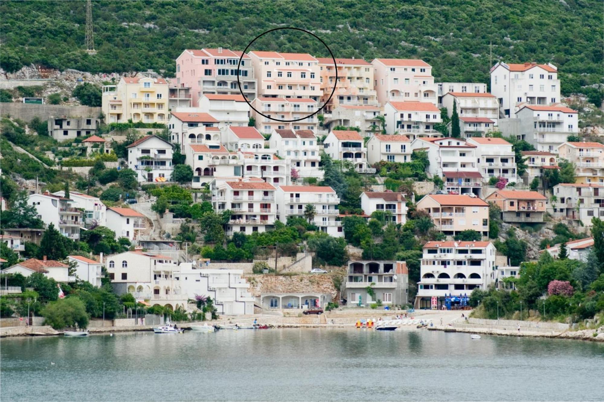 Hotel Ami-M Neum Exterior foto